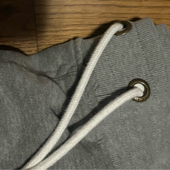 Like new Aeropostale  Aero NY Gray w/ drawstring Fleece Shorts men's sz Large - Picture 8 of 10